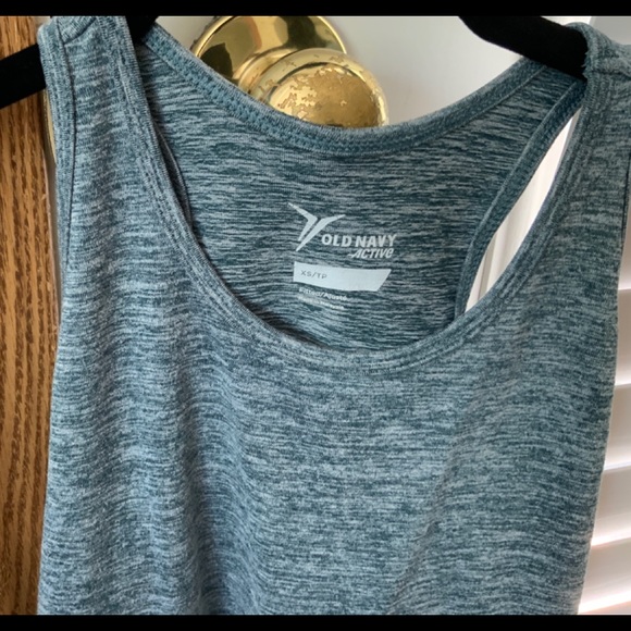 Old Navy Activewear Fitted Racerback Tank - Picture 2 of 3
